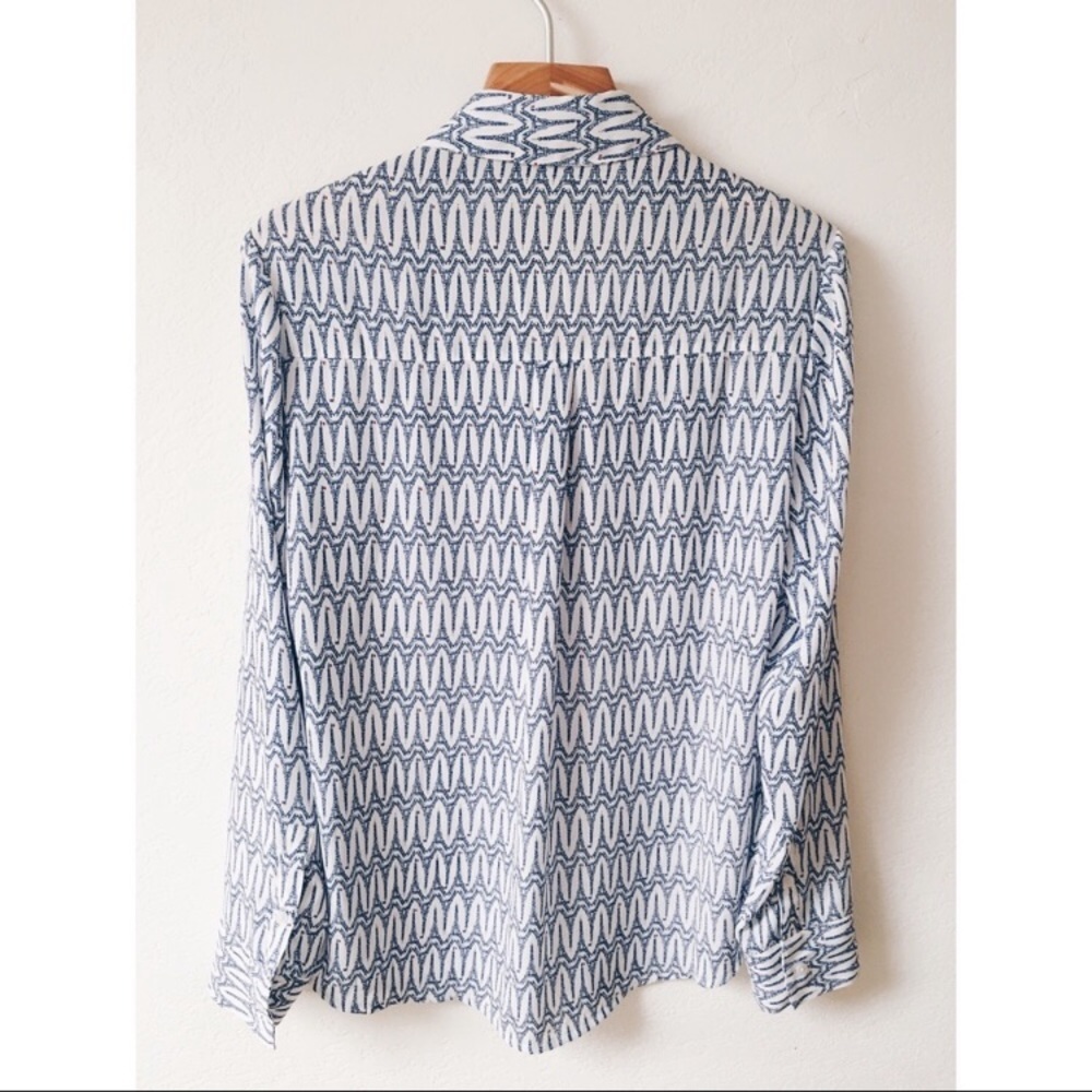 Express Portofino “Eiffel Tower” Print Button Dow… - image 6